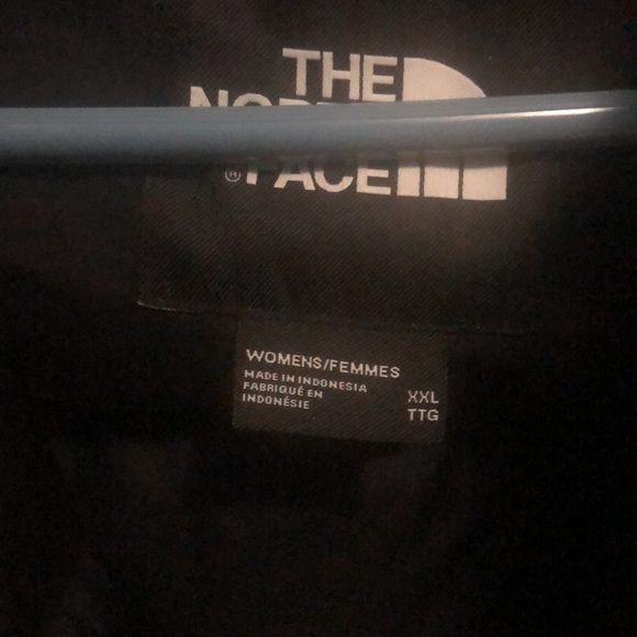 North face black coat - Picture 2 of 8